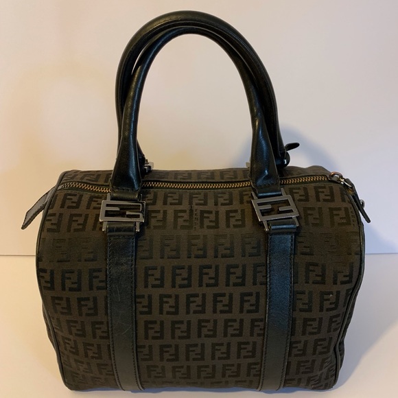 ❌SOLD❌FENDI - Picture 2 of 8